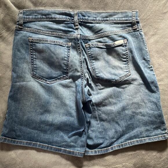 Eddie Bauer boyfriend Jean Bermuda shorts - Picture 6 of 6